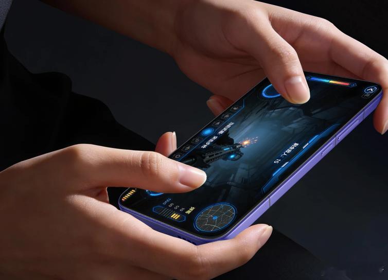 站哥意思天马和BOE正在测试1.5K分辨率和240Hz超高刷新率的直屏方案，而且