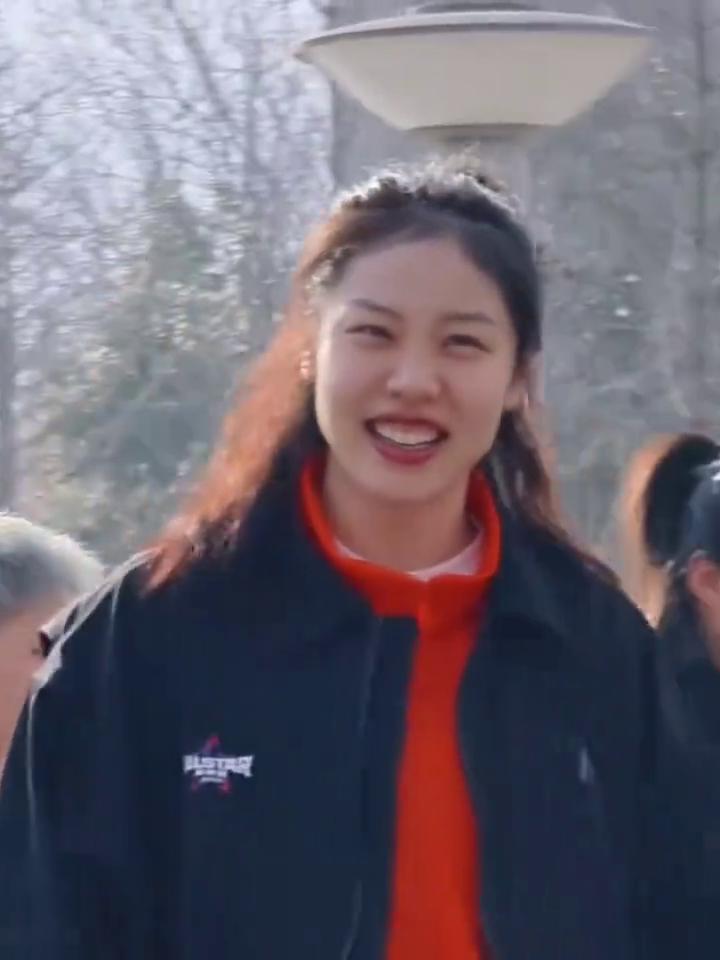 山西女篮张茹加油，总决赛即将开始。
山西女篮。