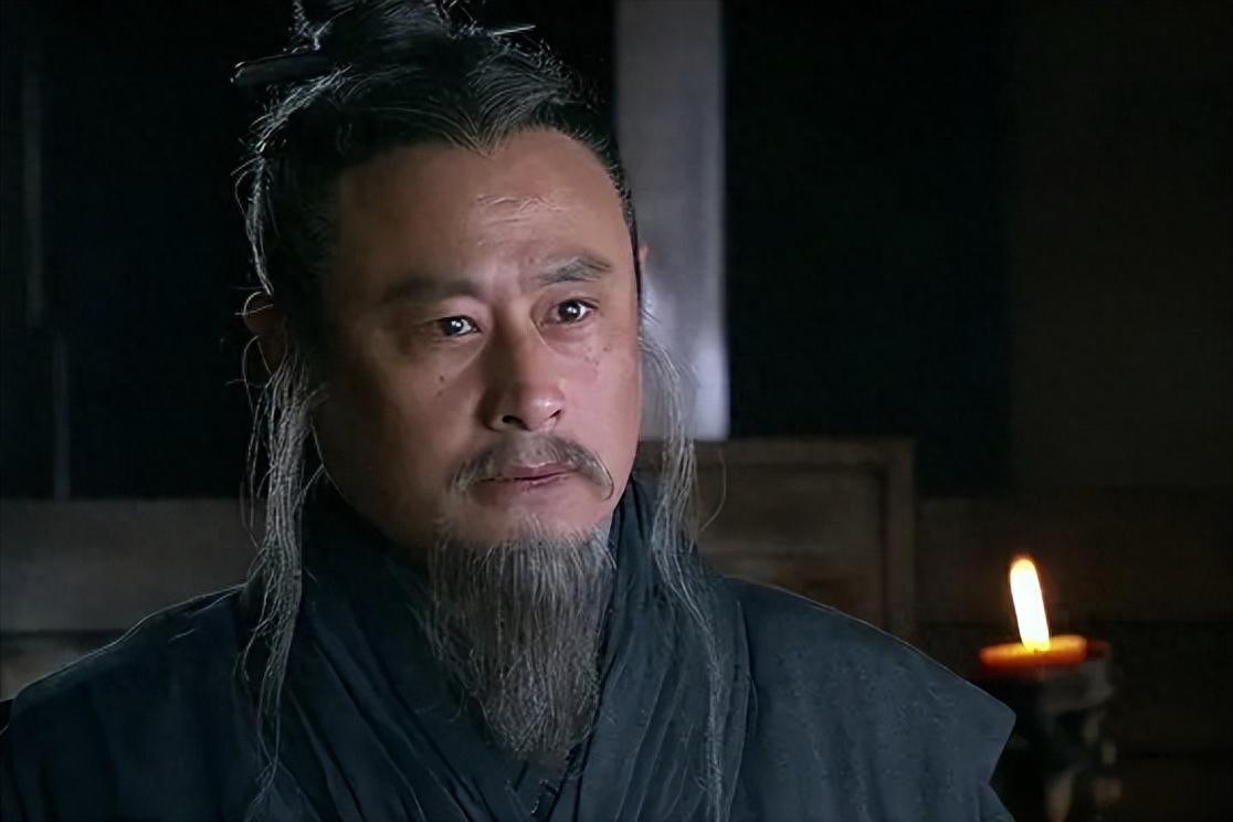秦始皇统一六国时，何等意气风发。这位以“奋六世之余烈”创下不世功业的帝王，却在巡
