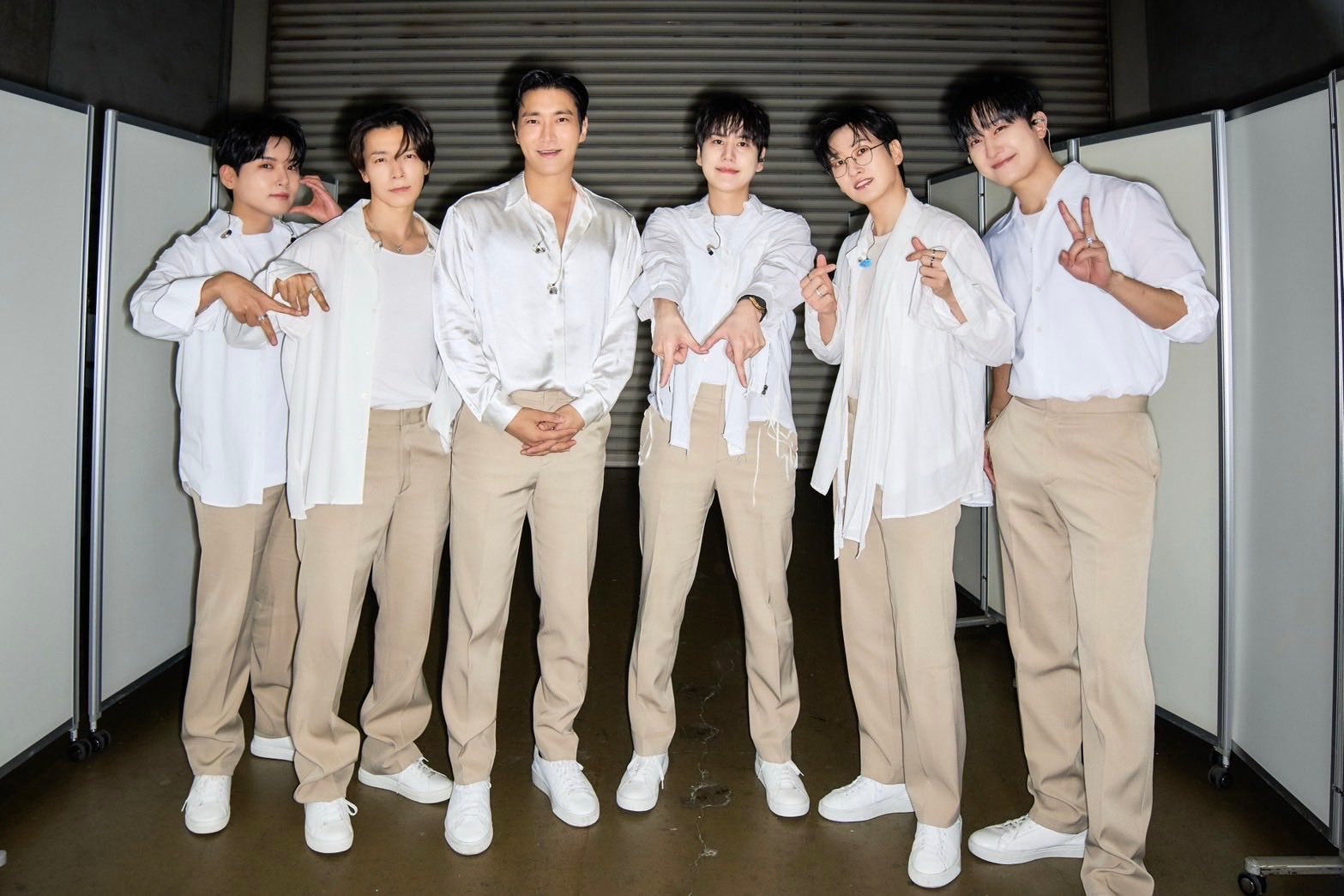 “CB百蓝_。260202 日本官推更新SuperJunior 相关：SMTOW