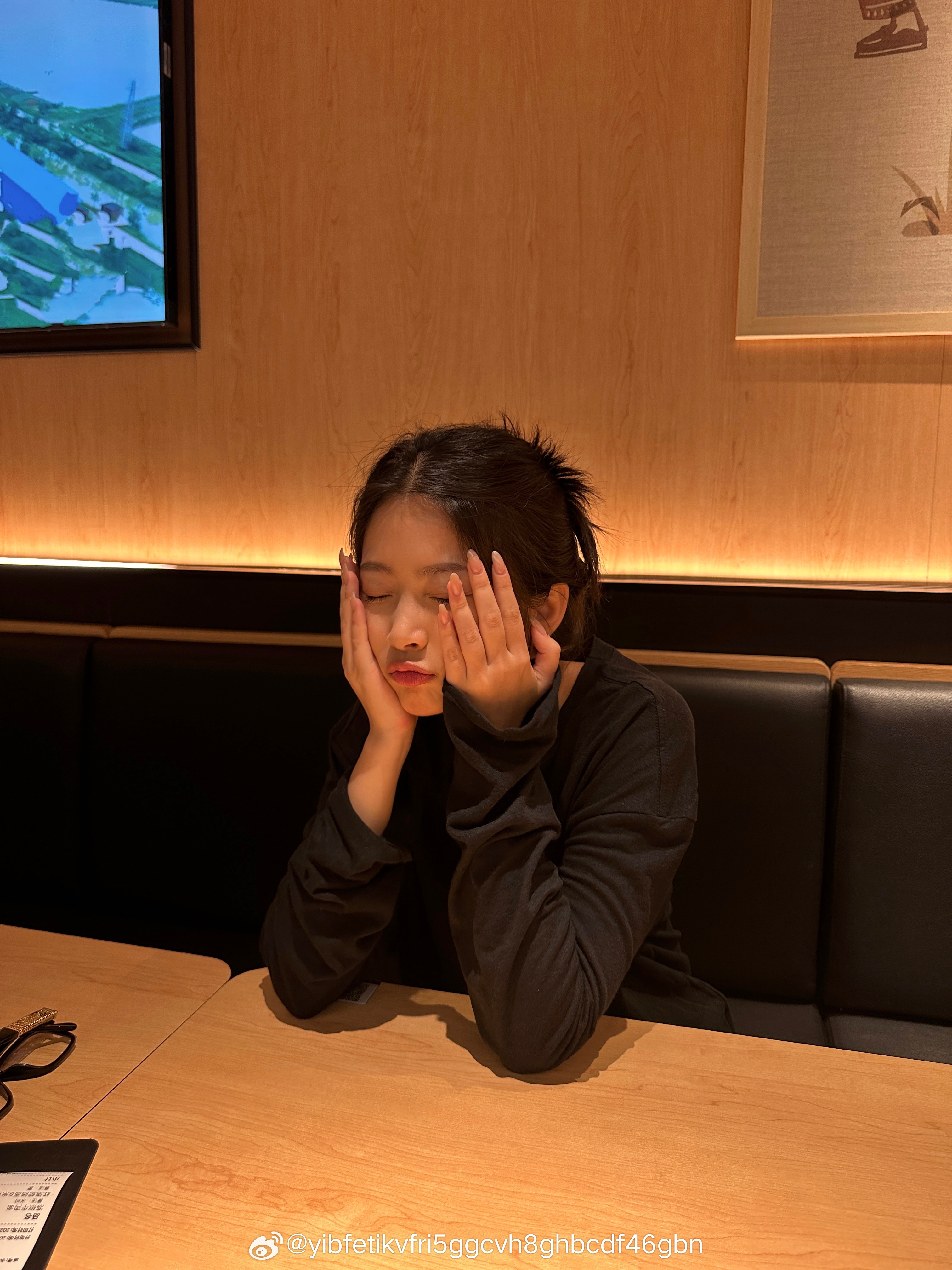 其实我们原本的计划是去日本的 这已经是第二次因为懒得办签证决定降落在泰国了我们来