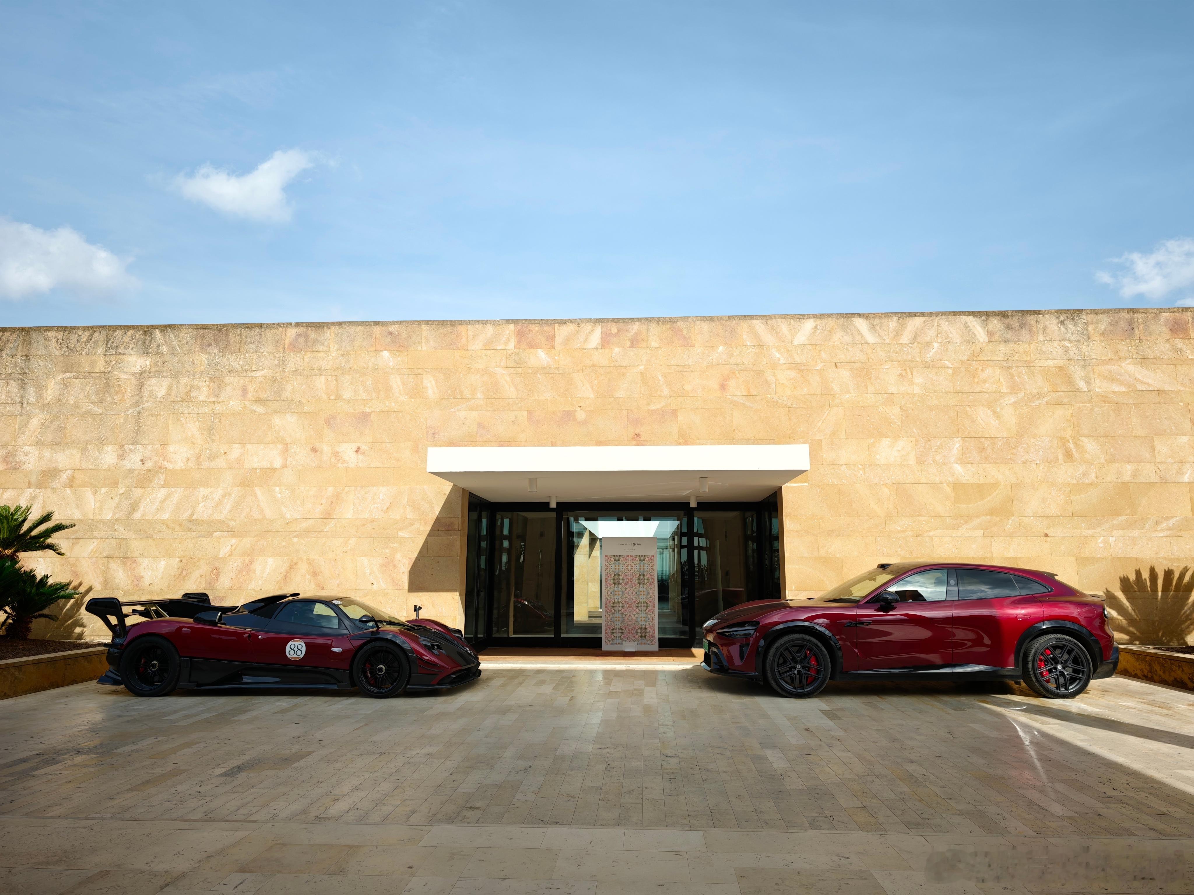 小米YU7GT和帕加尼ZondaMY，mike大佬的帕加尼是真的帅 ​​​