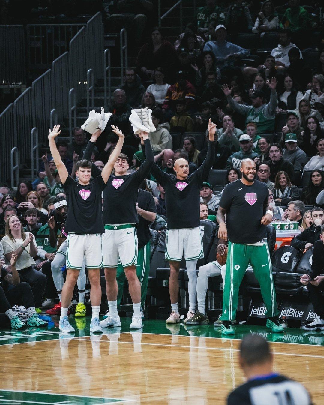 在谈到交易截止日时，史蒂文斯表示：“我们不会给这支球队设限。如果有些引援操作确实