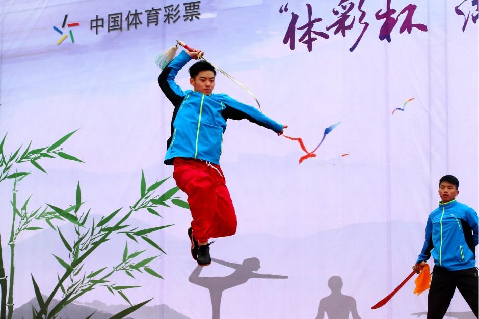 从赛场到烟火里：我们终于读懂了“运动之美，文化之韵”
你有没有刷到过丽水展演里的