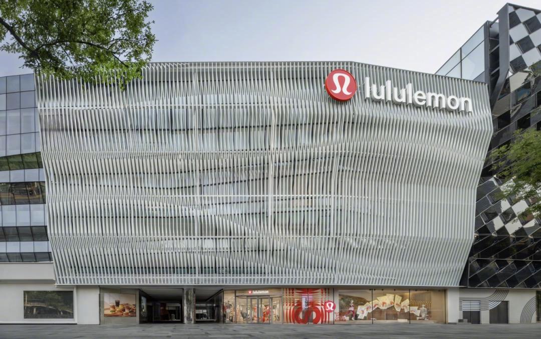 #Lululemon称中国在售产品合规#【#Lululemon回应陷有毒化学物风