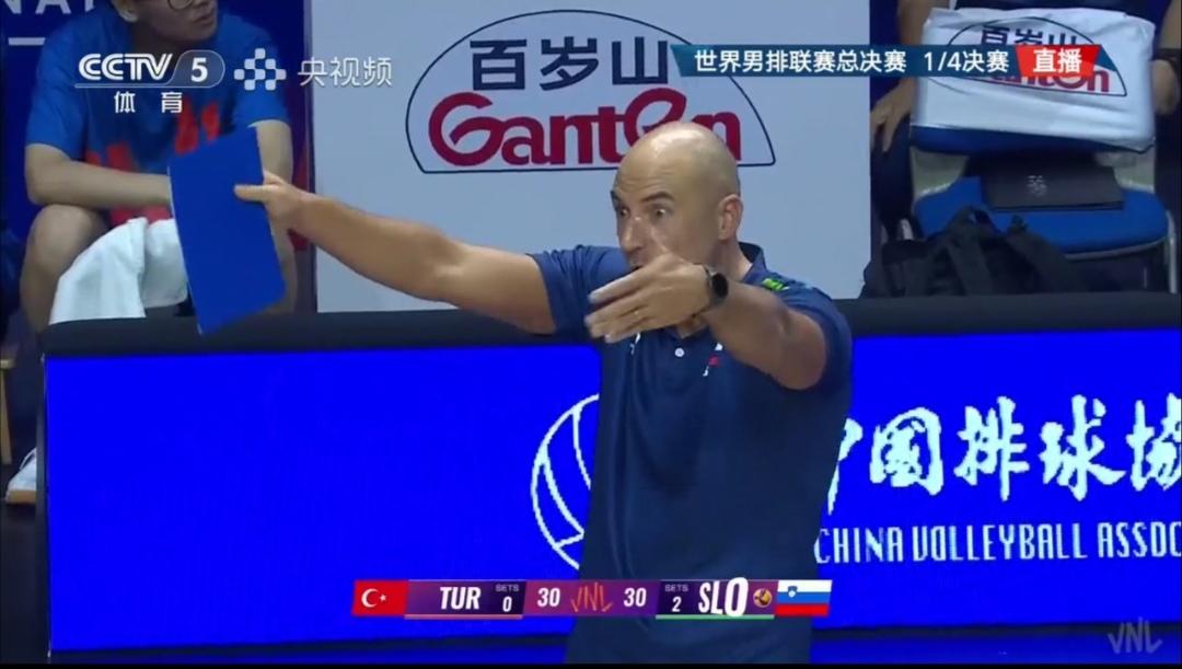 19：30   
VNL男排世联赛1/4决赛  
中国Vs日本
盼中国男排像中国