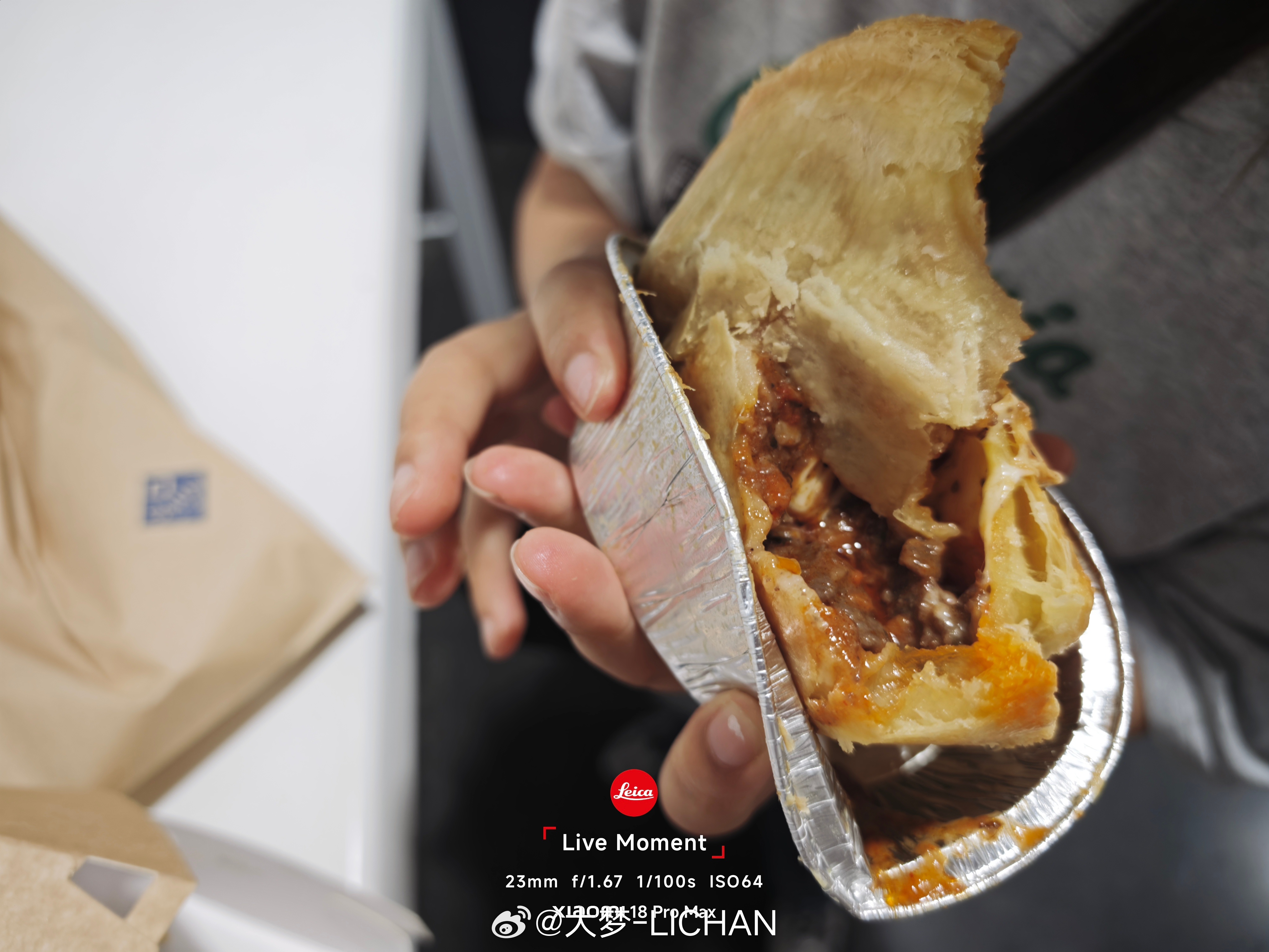 锐评一下山姆餐吧的新品 芝士牛肉派我们这个刚出炉的，热炸了，味道我觉得还可以就是