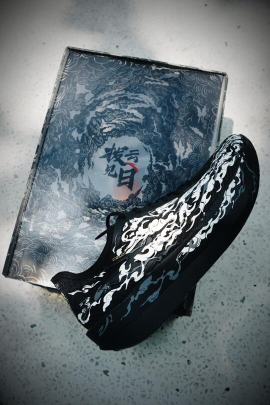 这绝对是跑鞋艺术品！