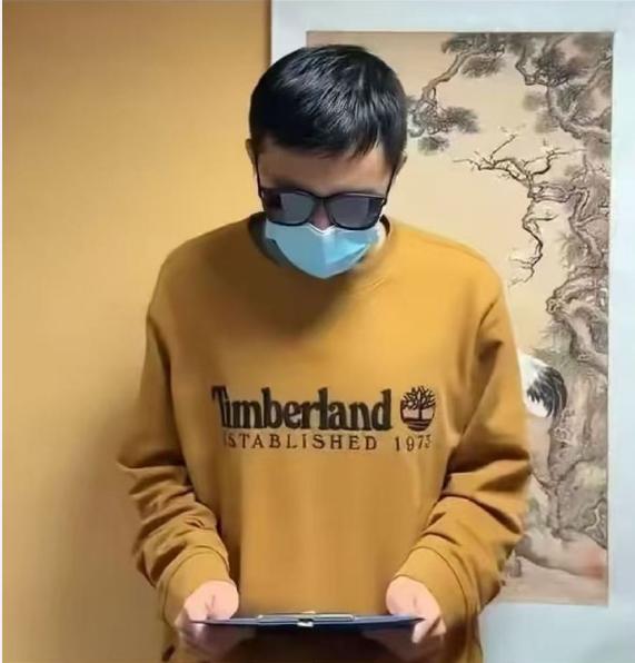 钧正平就中国留学生身披旭日旗发声：“无论身处哪个国家，为军国主义张目都是对人类良