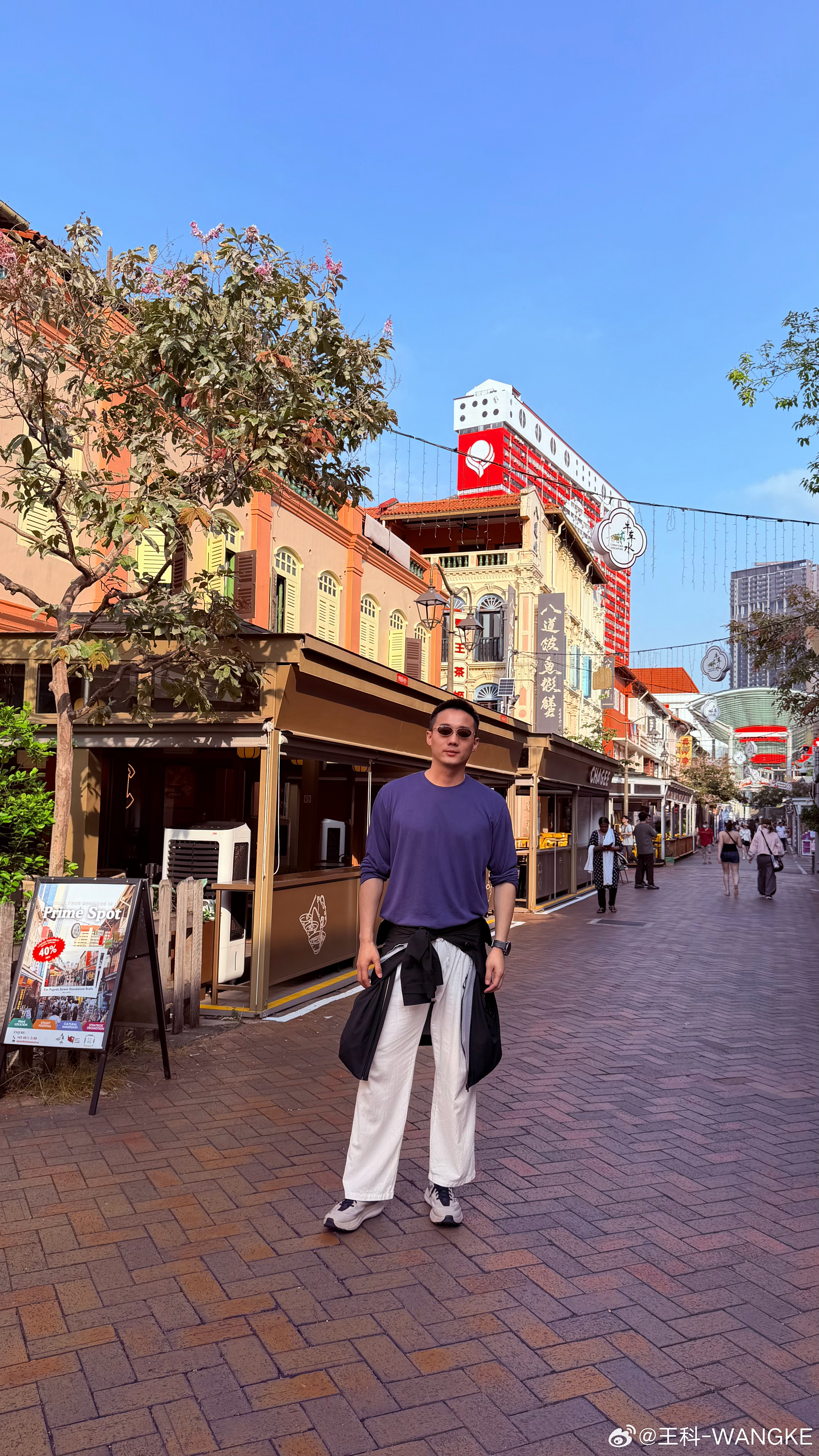 一张图证明我来过这里告别春节的人潮，4月的牛车水回归了日常的烟火气。这时候的新加