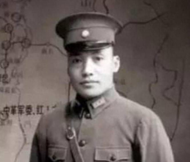 被俘国军中将走完长征，妻子倾家荡产千里寻夫，终成新中国市长

1935年6月，湘