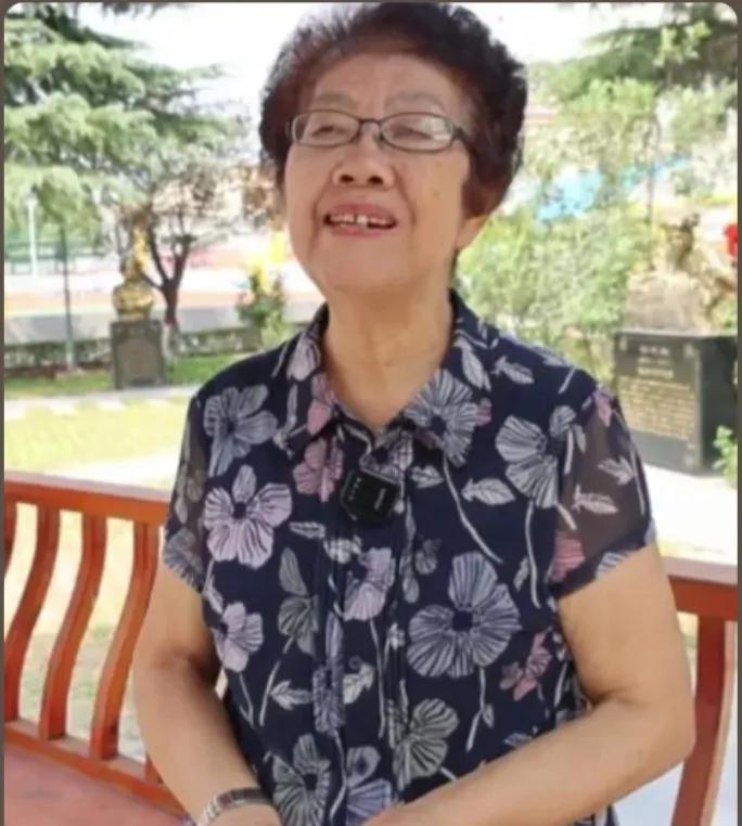 特级教师呼秀珍：60年没收1分补课费，教做人比考高分更重要
 “教育是奉献不是索