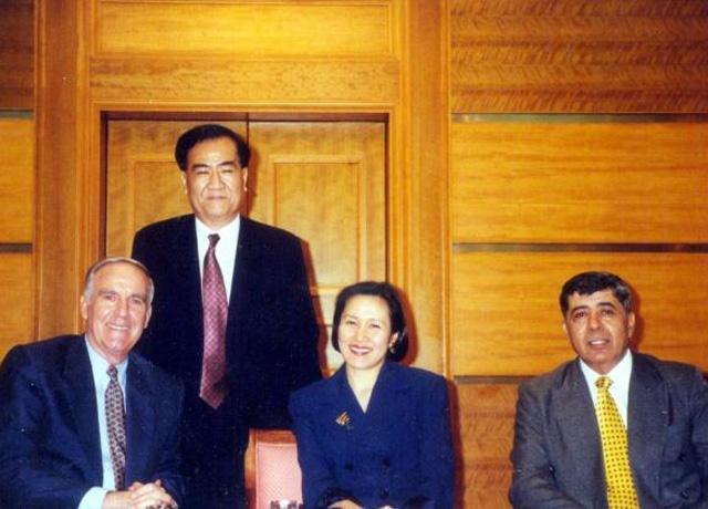 1997年5月，美国首任驻越大使抵达河内，到任后也不来中国大使馆拜会，在外交场合