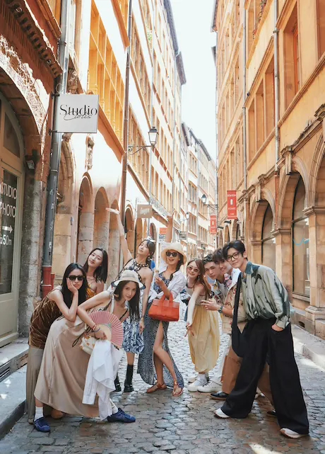 #谁能在真人秀里逃离负面舆论##演员是否该远离真人秀#但另一边，真人秀节目大多还