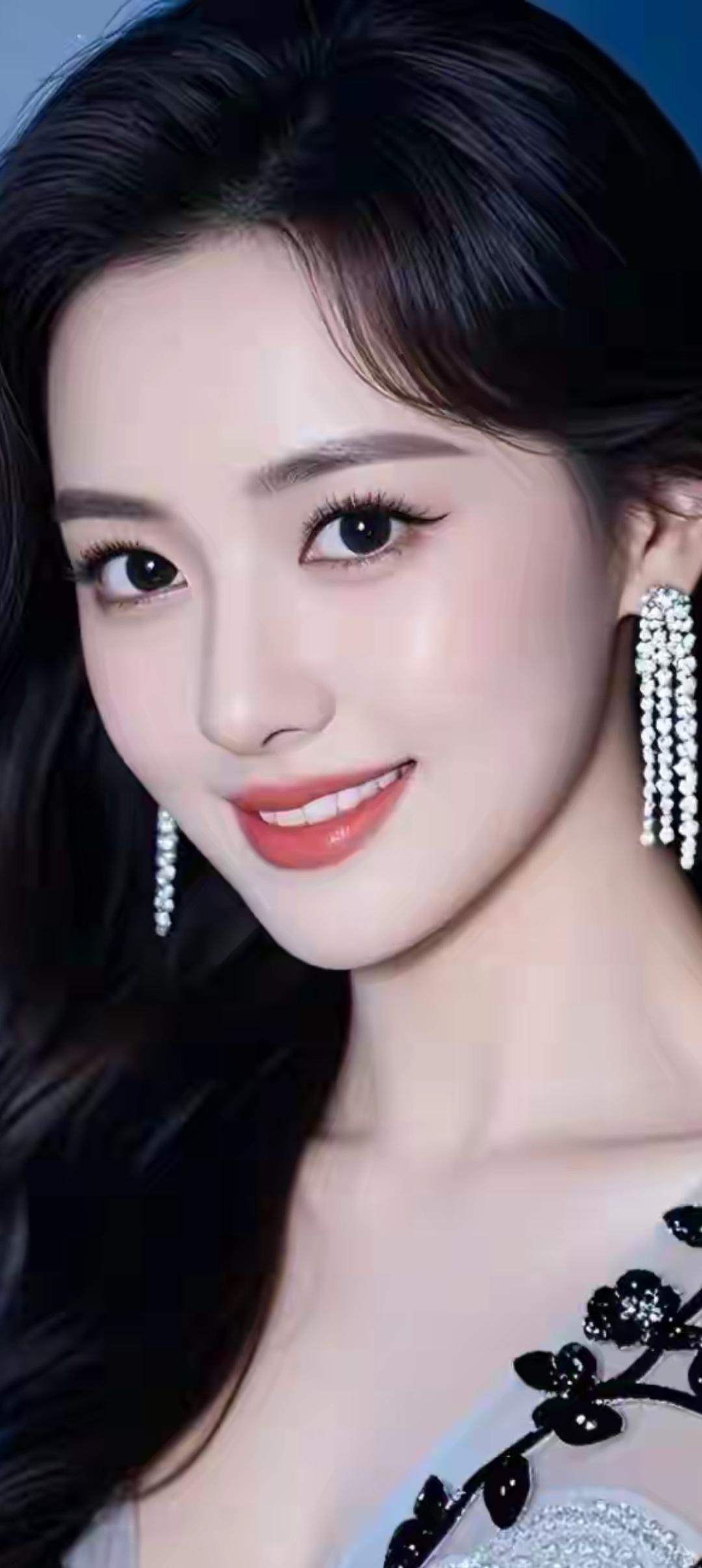 优雅黑发，闪亮耳环，甜美微笑，时尚穿搭