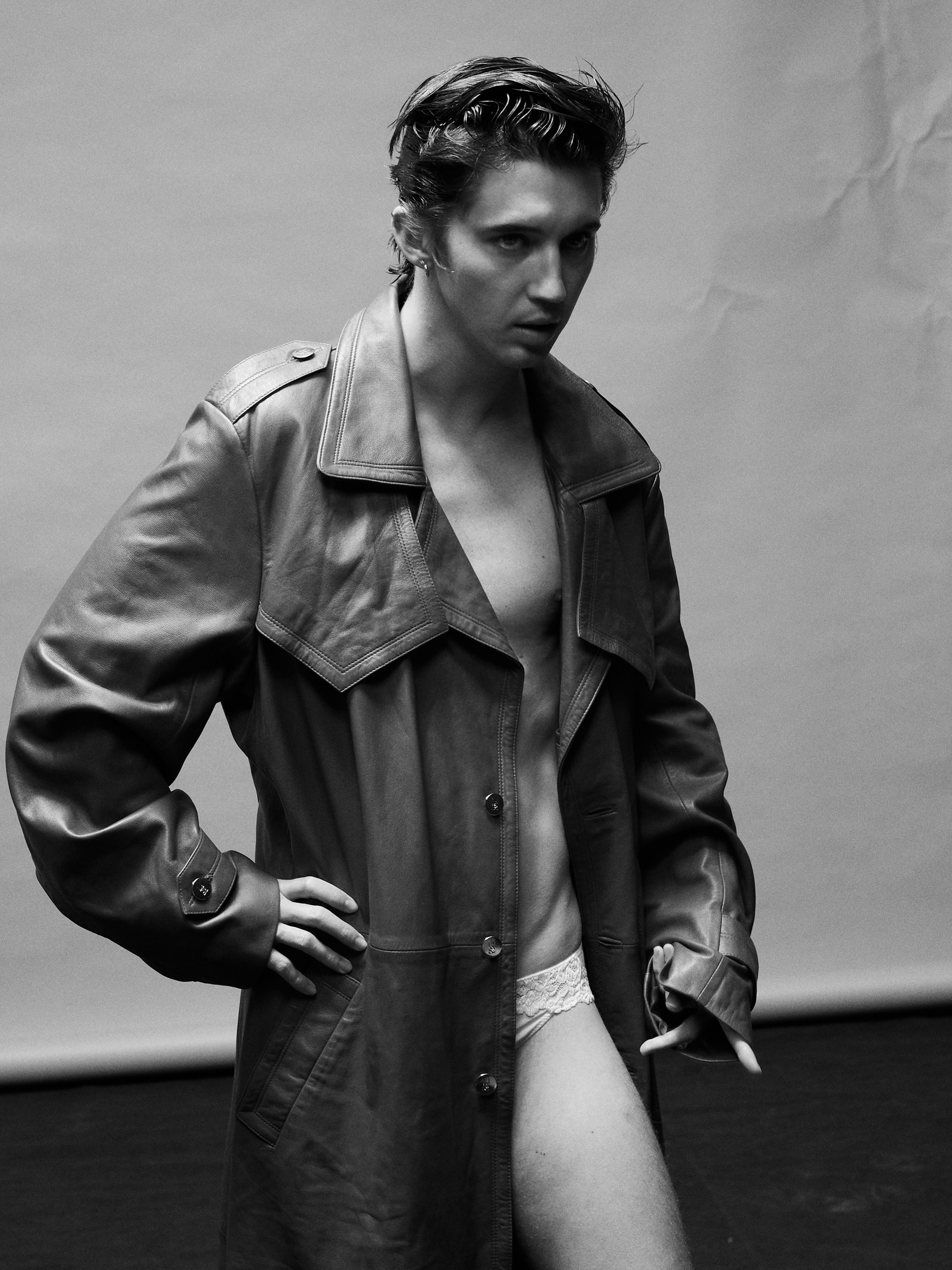 AWSL！戳爷Troye Sivan曝光性感新写真！表示即将回归！强烈期待~~