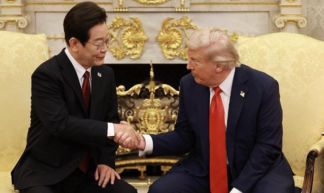 谁也没想到，一直被看作美国“铁杆盟友”的韩国，这次竟然动真格要独立门户了。

