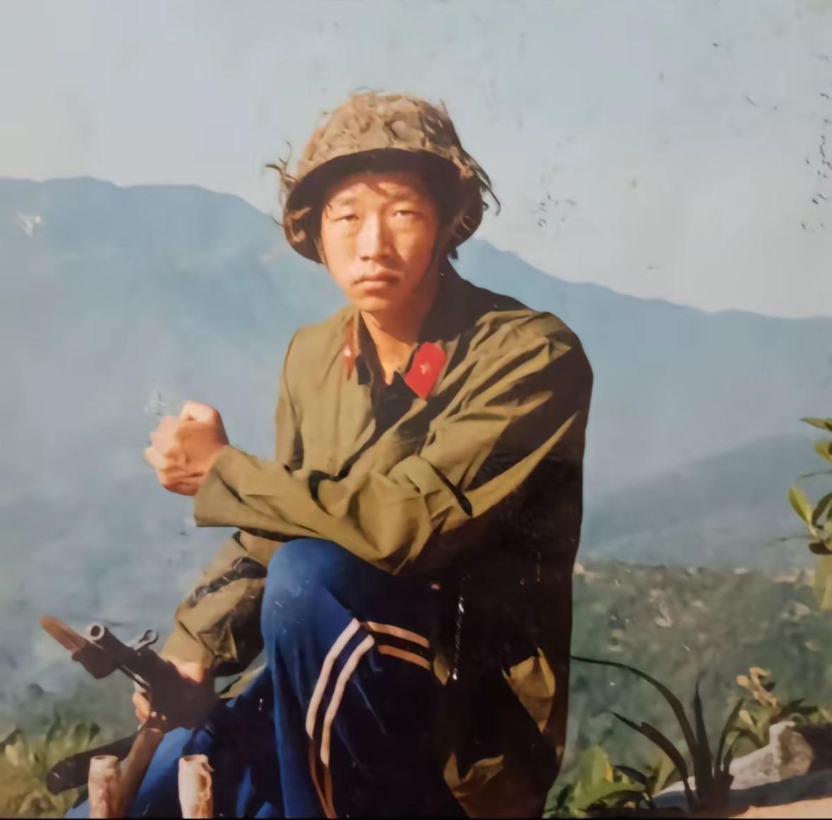 崔兴元，甘肃武威人，曾服役47军139师416团一炮连战士。1984年入伍，19