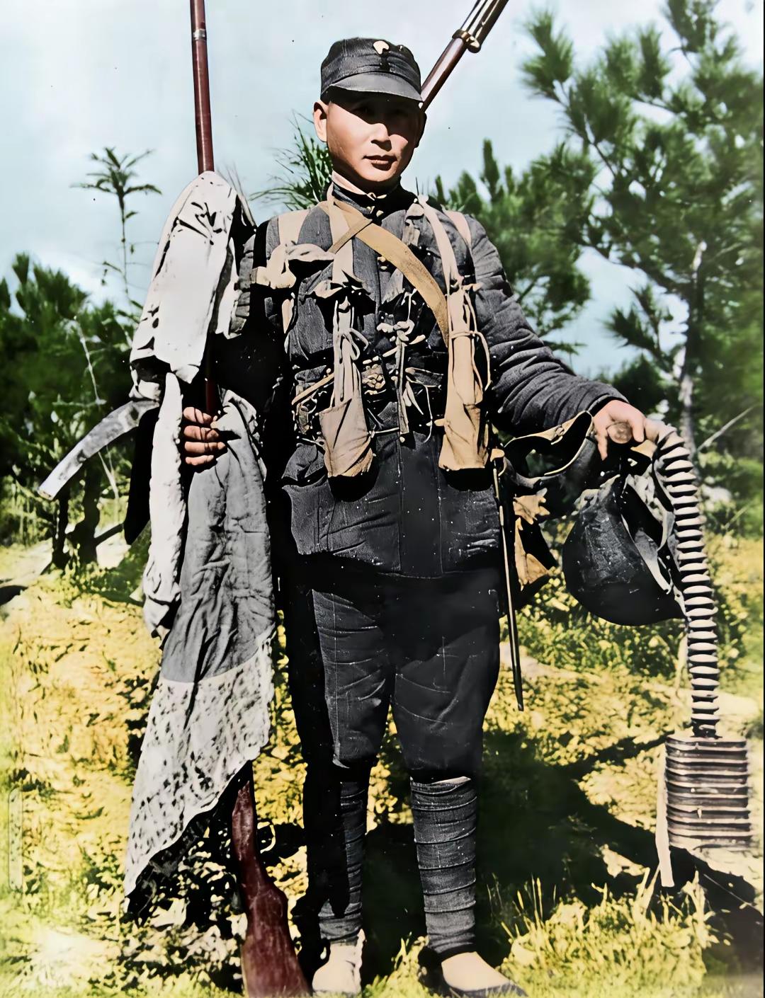 当年在抗日战场上，我军将士付出了巨大牺牲。从这场战斗胜利缴获的物品中，能清晰看到