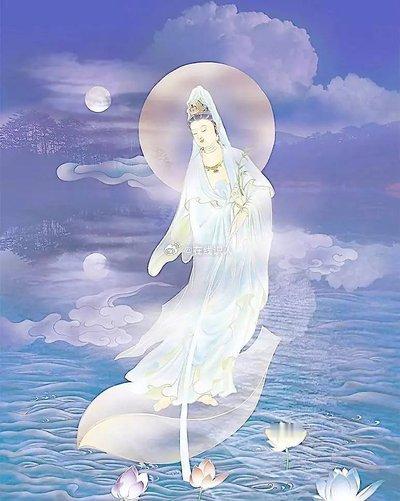 人，可以真实地活着，但不要太认真。水至清则无鱼，人至察则无徒。完美主义者最大的悲