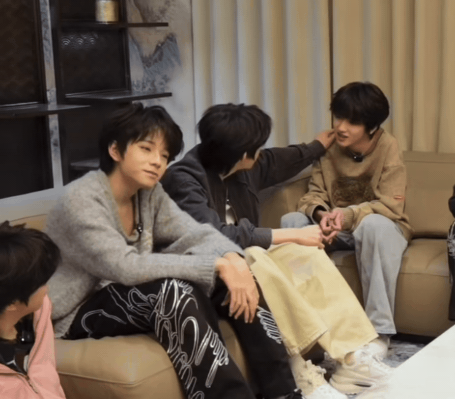 tg 抵制办公室恋情从王橹杰做起 