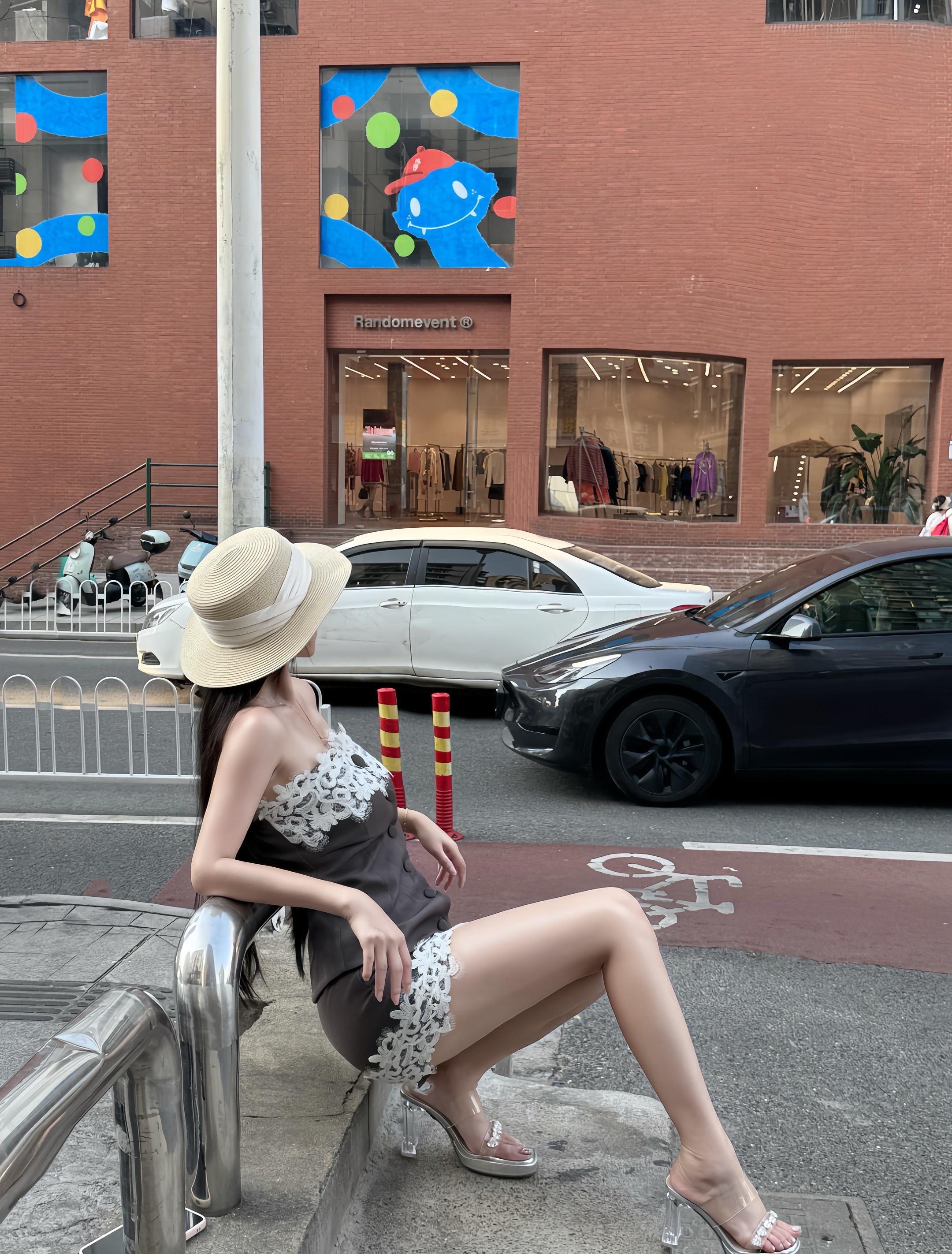 人家出来玩都是早早起 就我睡到自然醒！