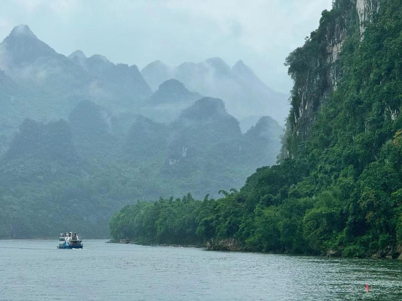 原则上来说，我是不太建议学生动不动就补课的。什么样的孩子一般要补课？
1. 基础