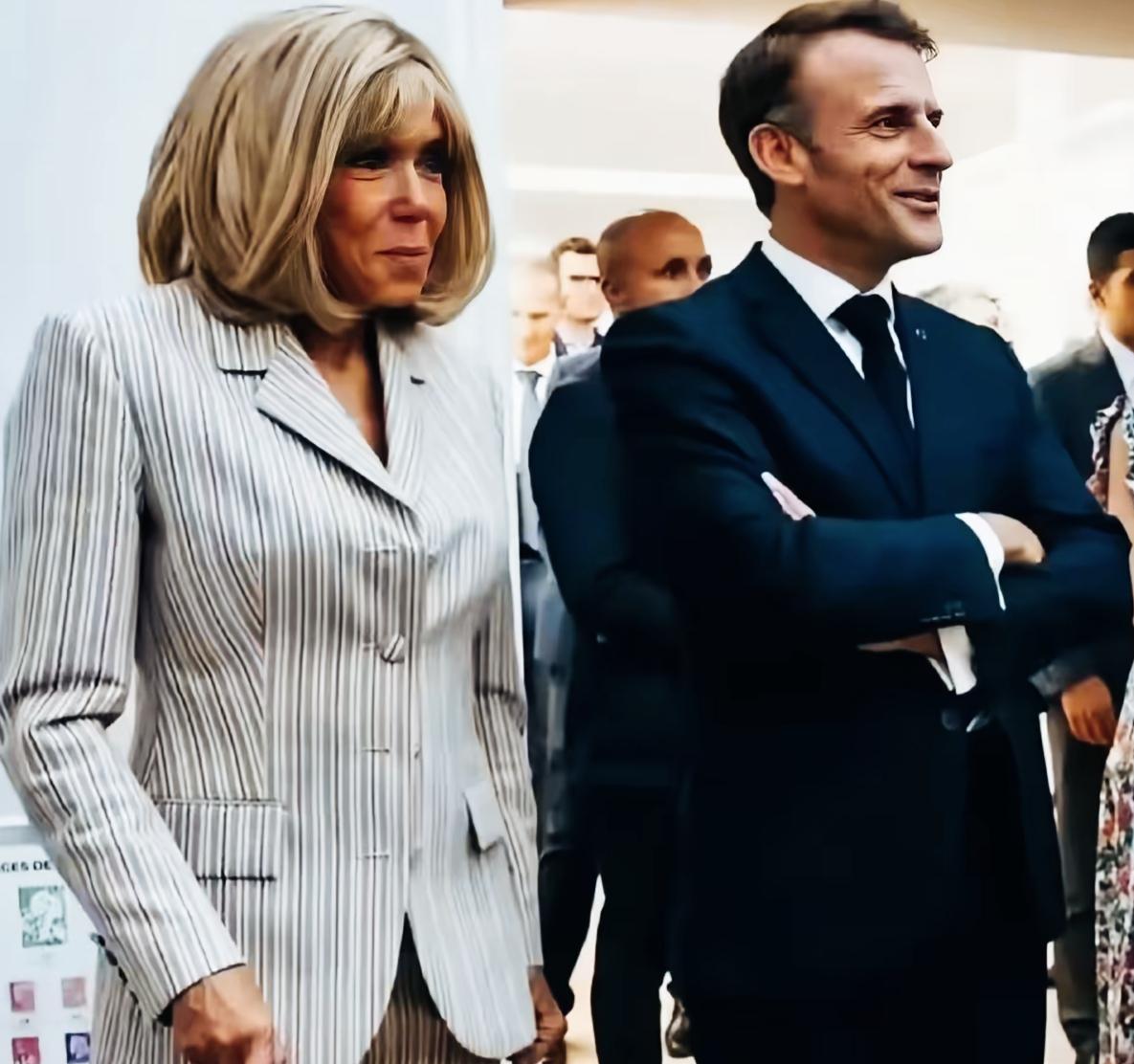 马克龙妻子布丽吉特的发型挺特别啊！
如果只看头发发质的话，是不是不像是已经七十多