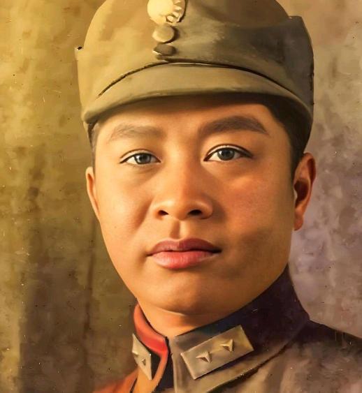 1912年，16岁的叶挺，在父亲的强压下，被迫娶了童养媳黄春，新婚之夜，父亲丢下