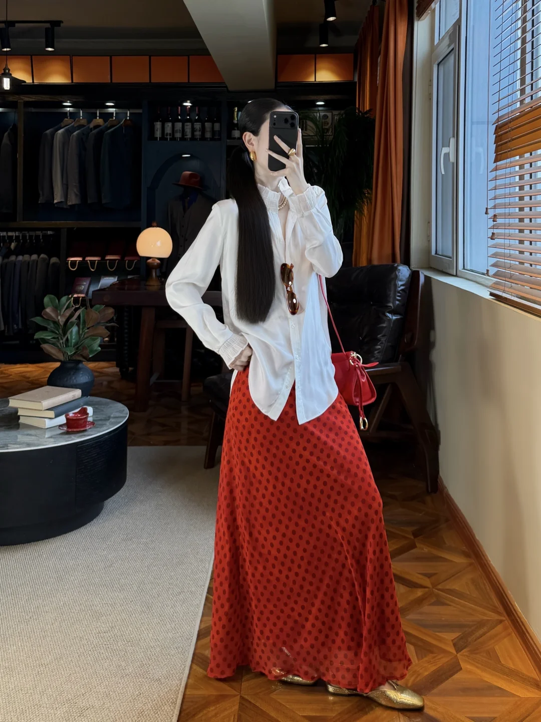 今日Look！白衬衣➕红裙子！绝美❤️～