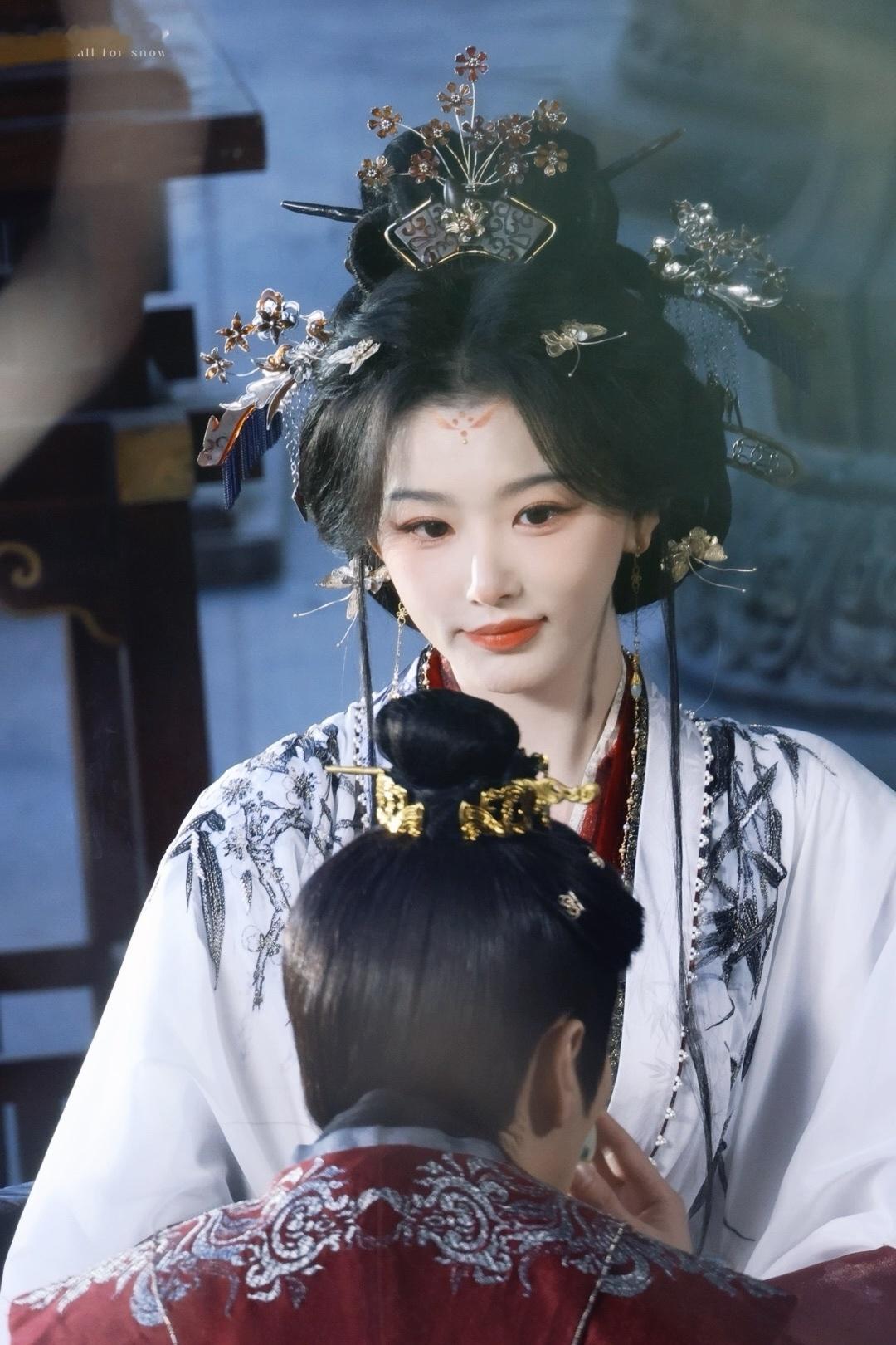 发现一部新剧魏晋风 造型挺好看的～～～且看上去是花心思的非流水线产物🍃🍃🍃