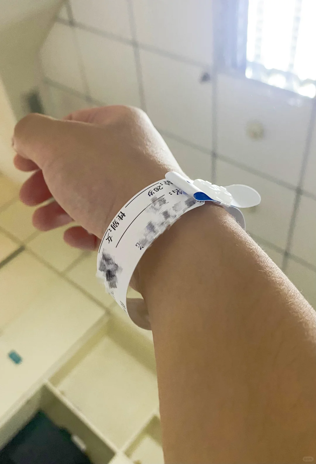 39 周 羊水少被迫入院