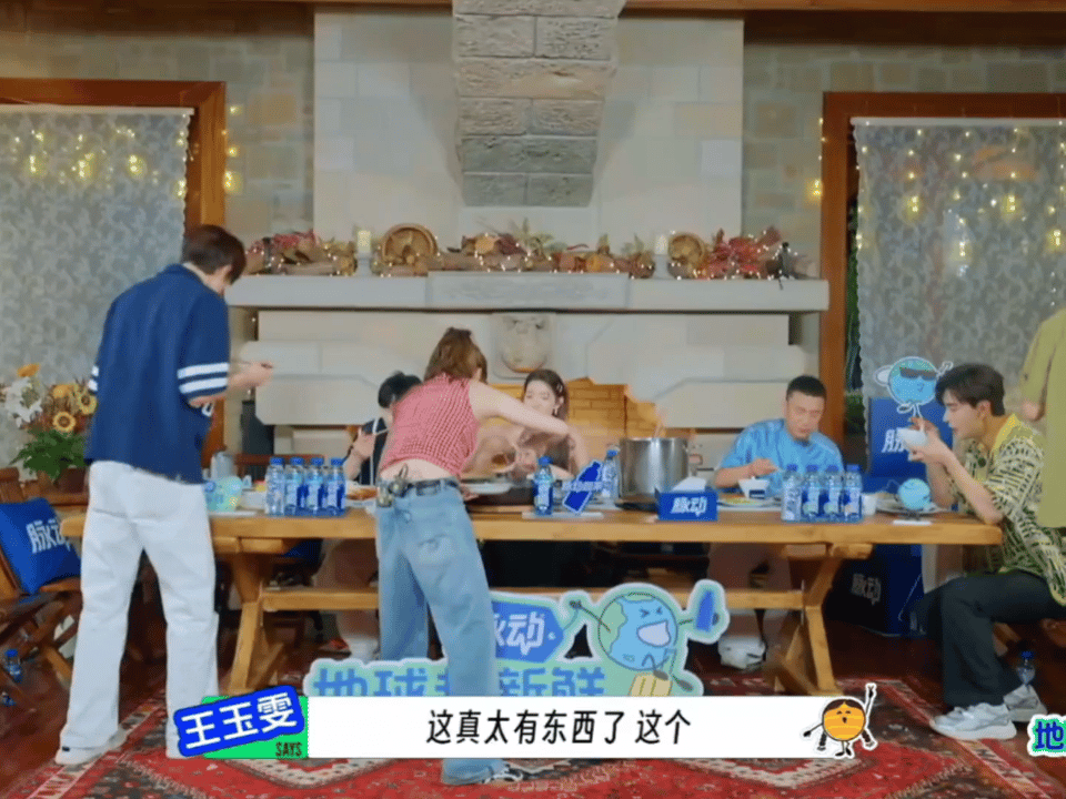 陈赫再复刻黄磊不加水的红烧肉地球超新鲜 陈赫再次挑战黄磊老师的经典红烧肉，完全复