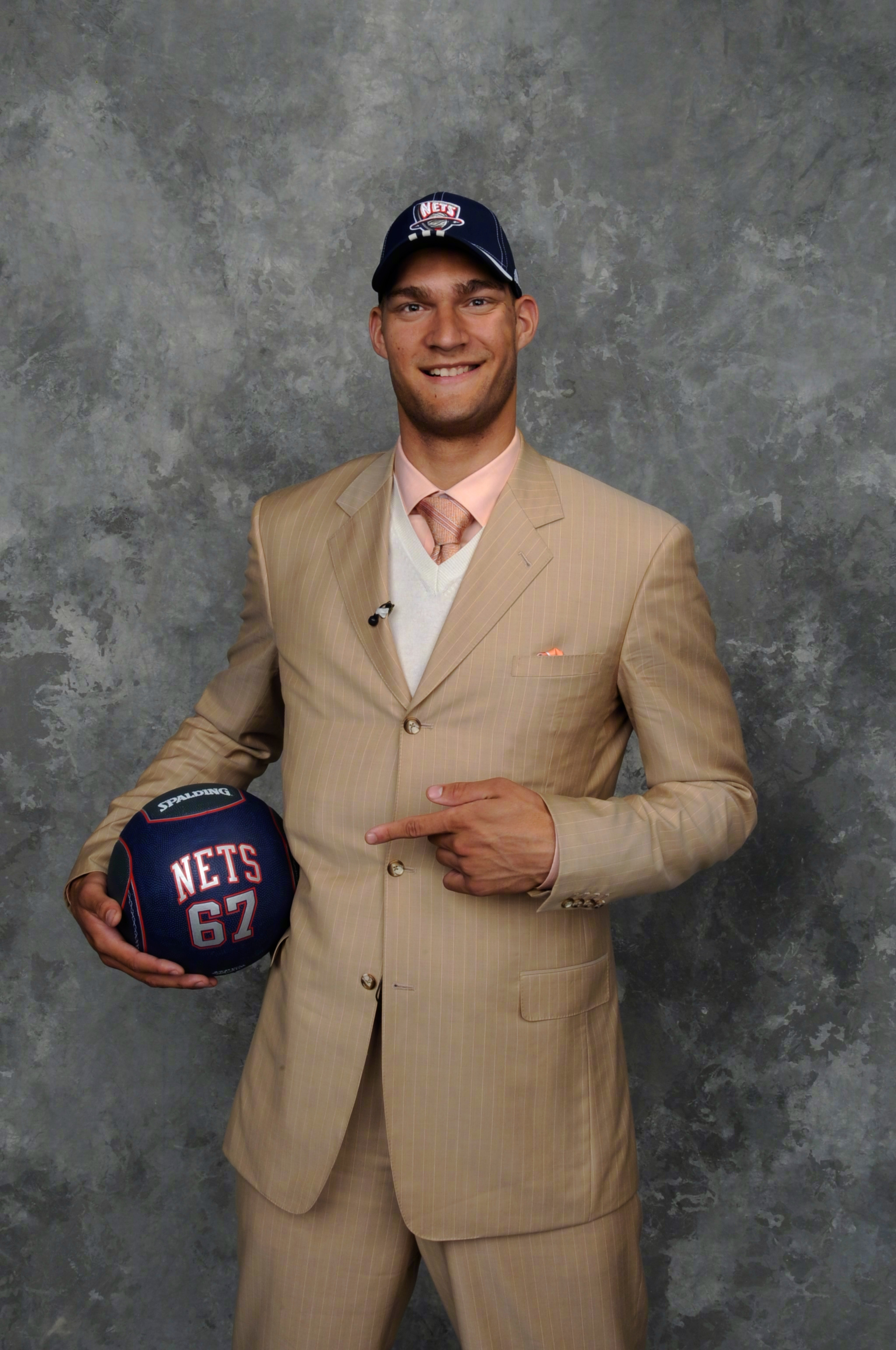 距离2026NBA选秀大会还有10天，一起回顾当年以第10顺位被选中的大洛