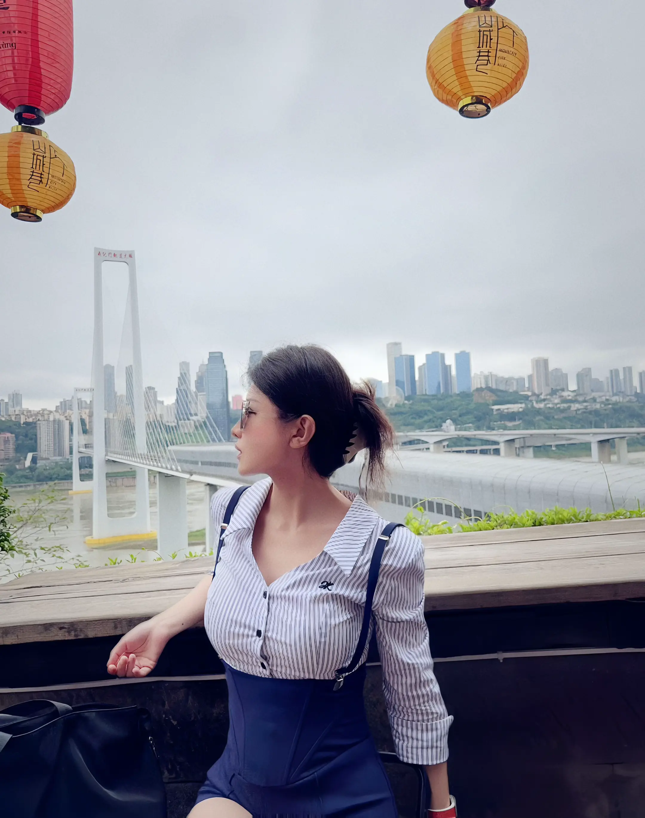 重庆 求生活善待二旬老人