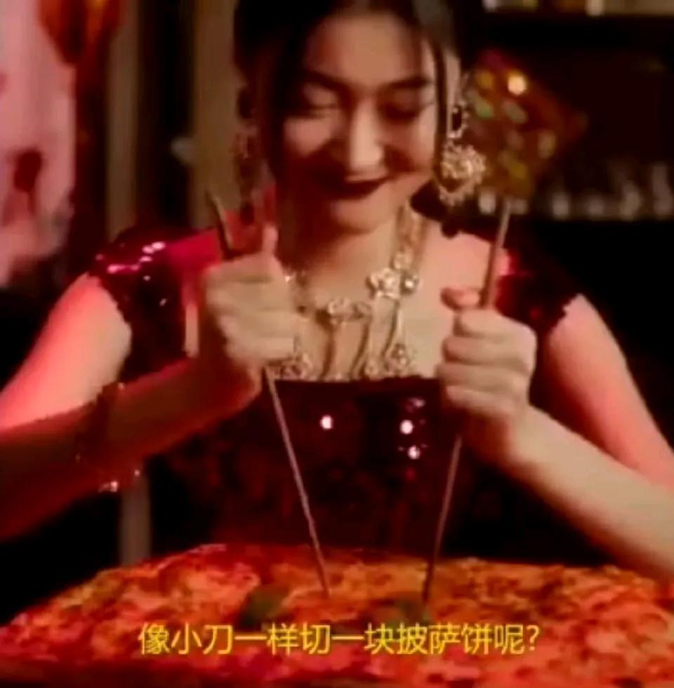 ELLE杂志让韩国人➕D&G上封面，也真的是想圈钱想疯了
没错 D&G就是当时辱