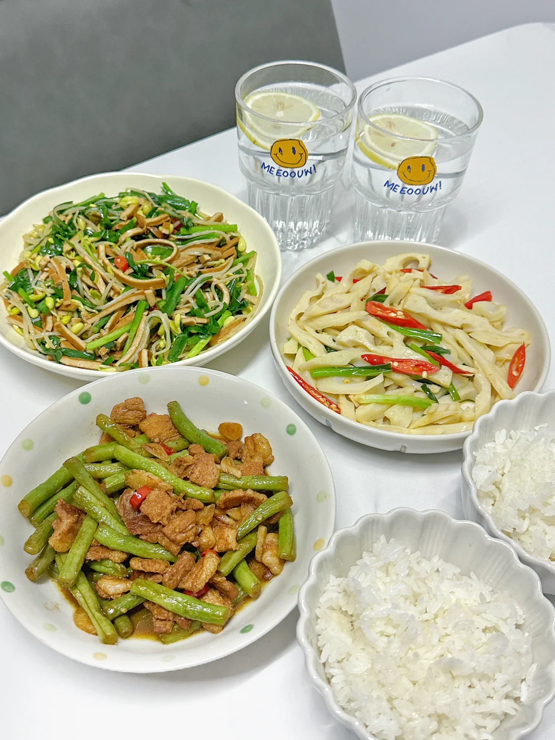 ✅晚餐分享｜豆角五花肉➕炒藕丝+韭菜豆芽