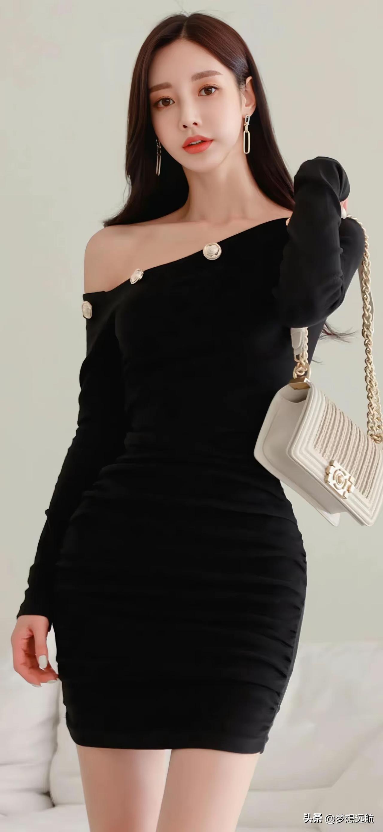 孙允珠 好身材性感女神 微胖丰满性感女神 ，性感妩媚，赏心悦目 性感翘臀完美身材