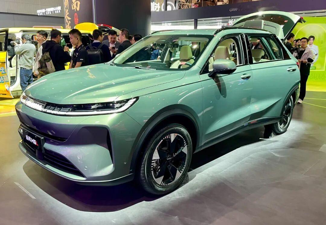 【同比增长4.57%，长城汽车11月销售新车13.32万辆】日前，长城汽车官宣：