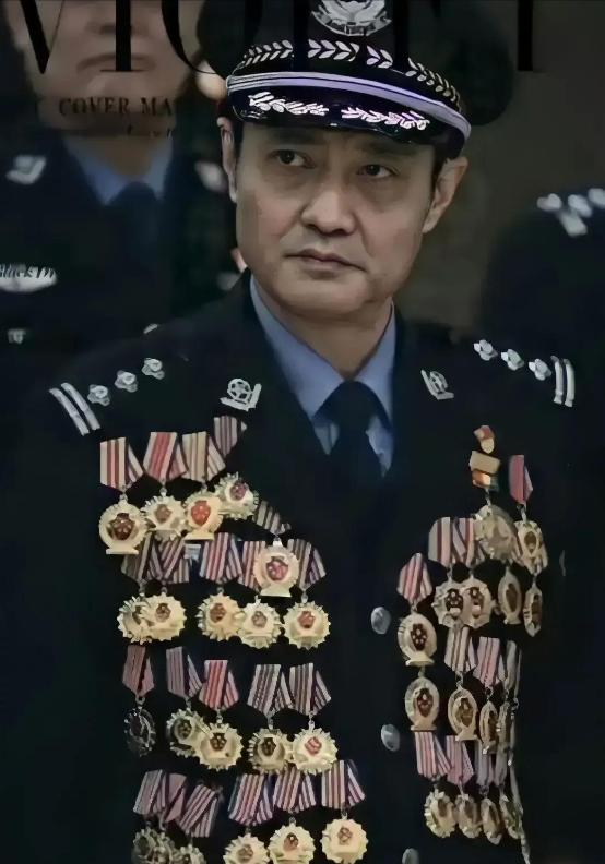 “一张照片4个亿的浏览!”一双犀利无比的眼睛，一个让所有的犯罪嫌疑人胆战心惊的眼