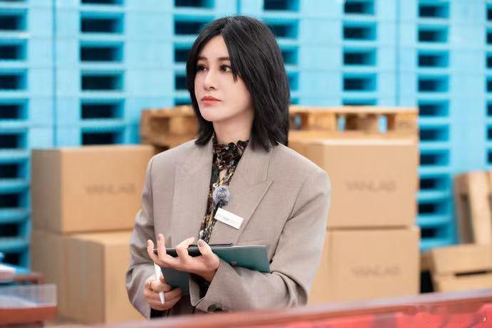 尚雯婕合伙人选品比浪姐累多了合伙人尚雯婕选品现场脑袋快被信息炸掉，果然合伙人比浪