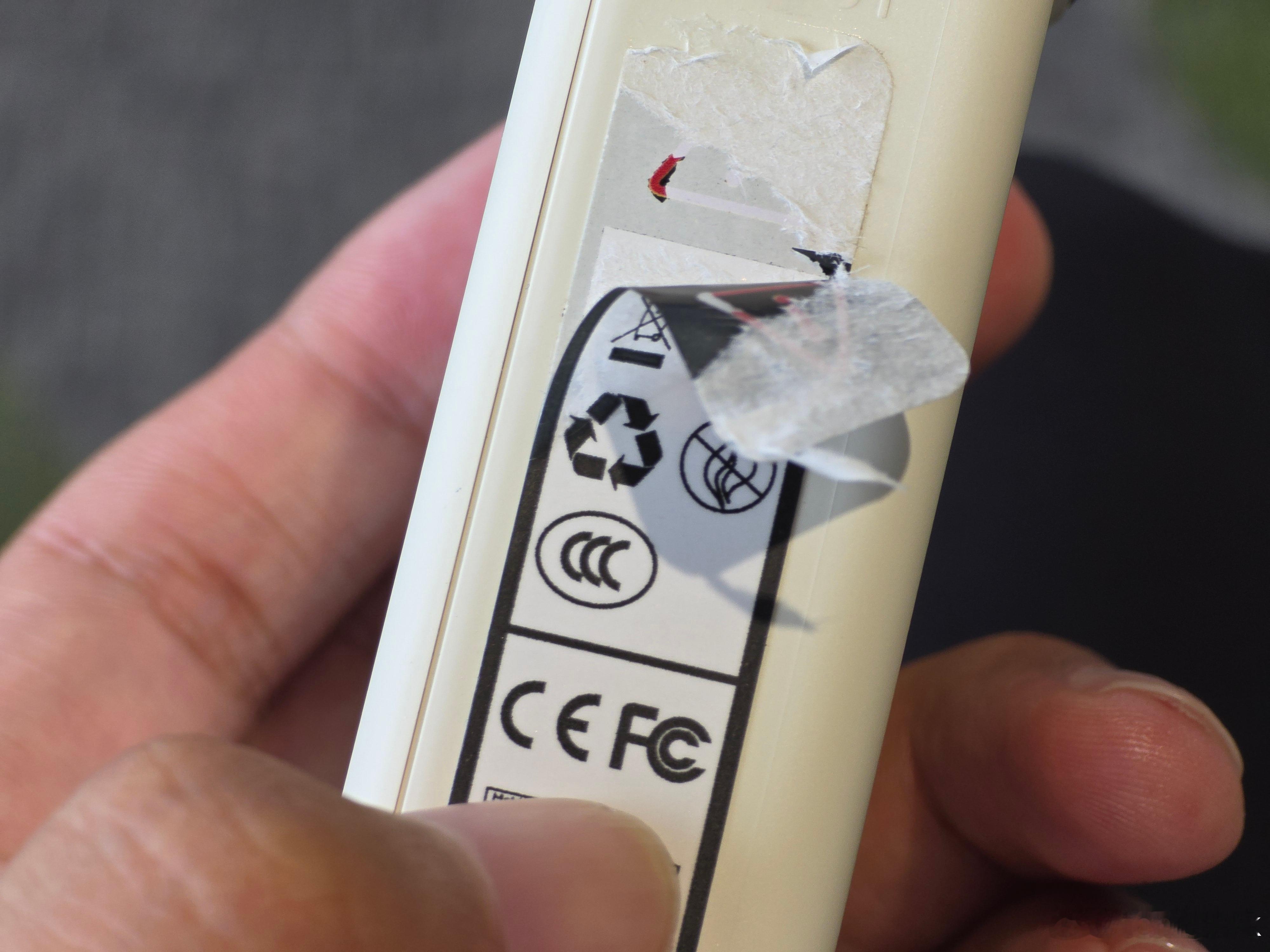 无3C标识充电宝禁上飞机如果你去搜一下就会发现，卖3C认证贴纸的一大把，我看了下