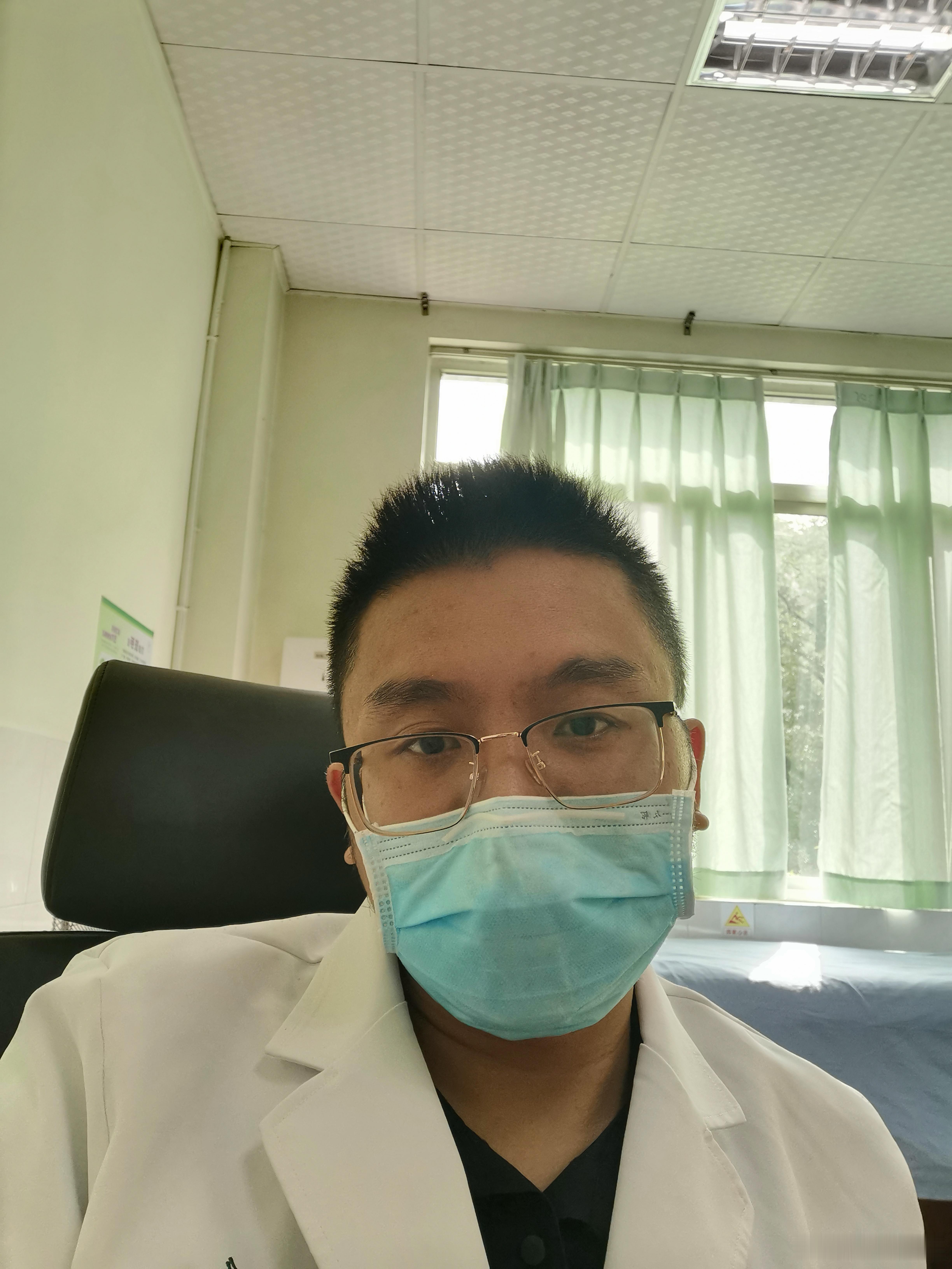 科研论文：1\并不是所有的文章，都需要基础+临床队列研究。只要方向够新，描述性文