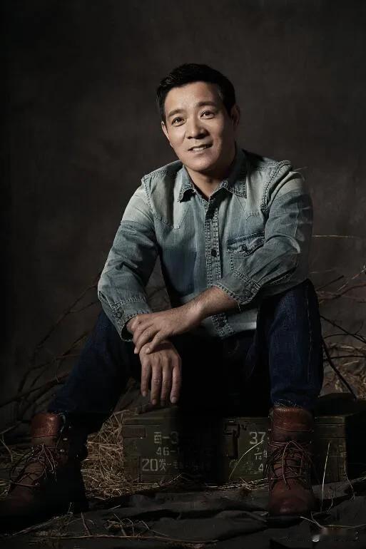 著名影视演员，话剧演员，王超说：当年我高中快要毕业的时候，飞行学院来我们学校招生