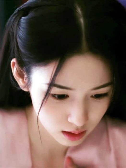 华浅的自知之明....太让人心疼....

仲溪午想让华浅答应和他在一起，可华浅
