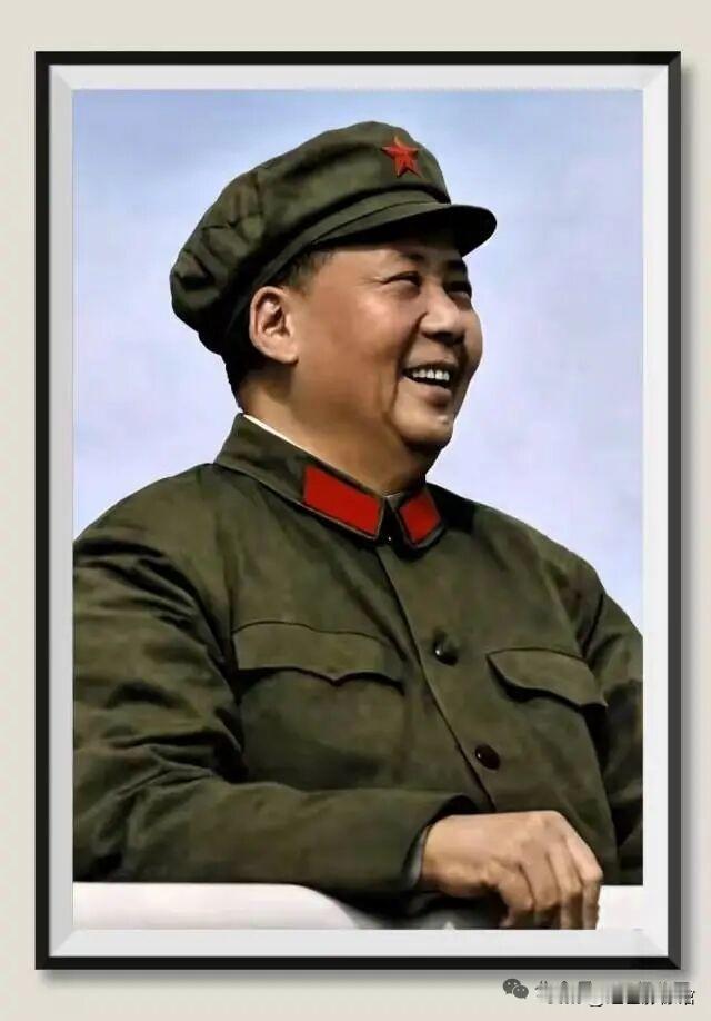 千秋永仰红曦曜
长颂东方红韵长