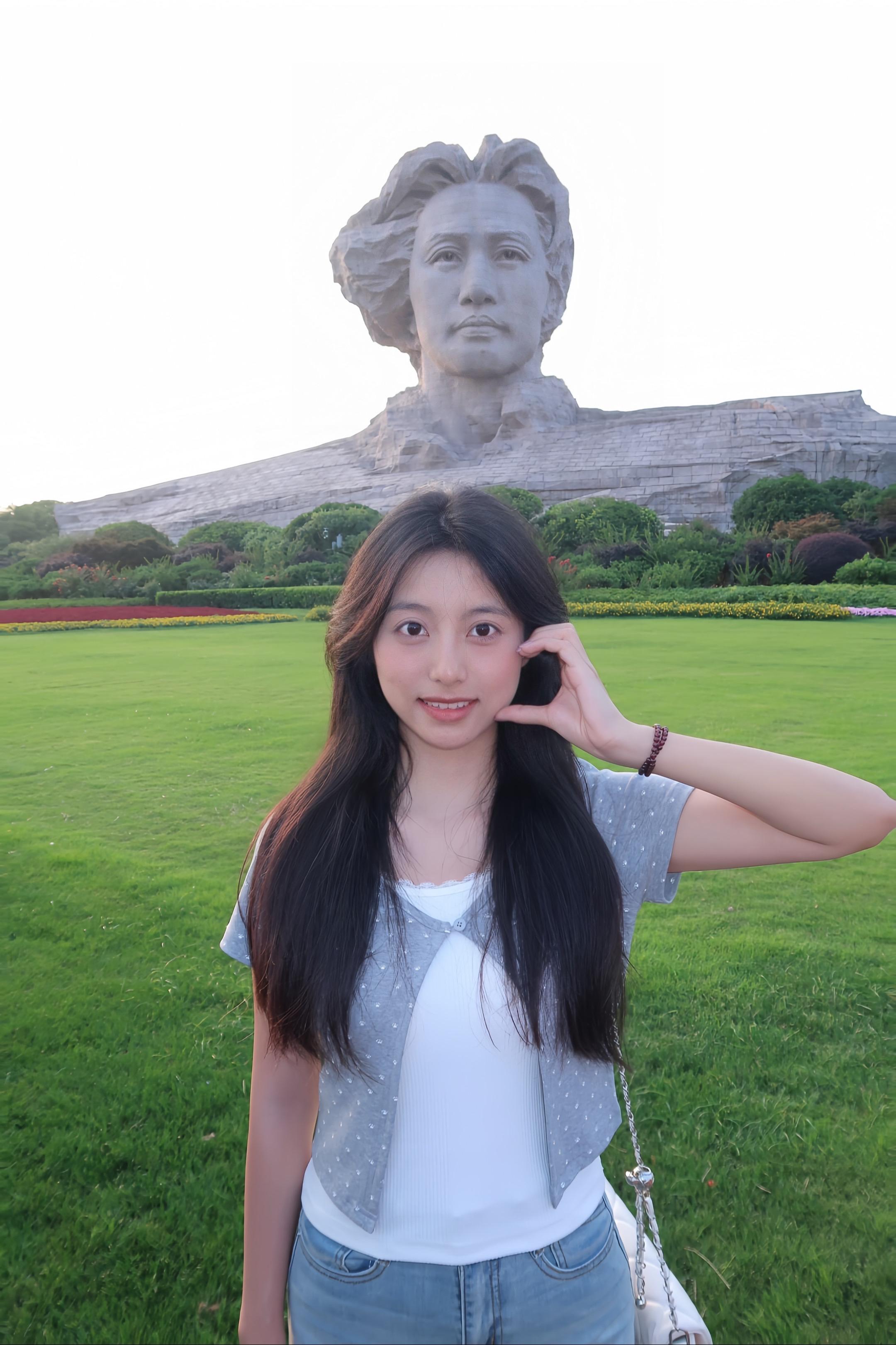 吹湘江的风 追五角星的光 长沙