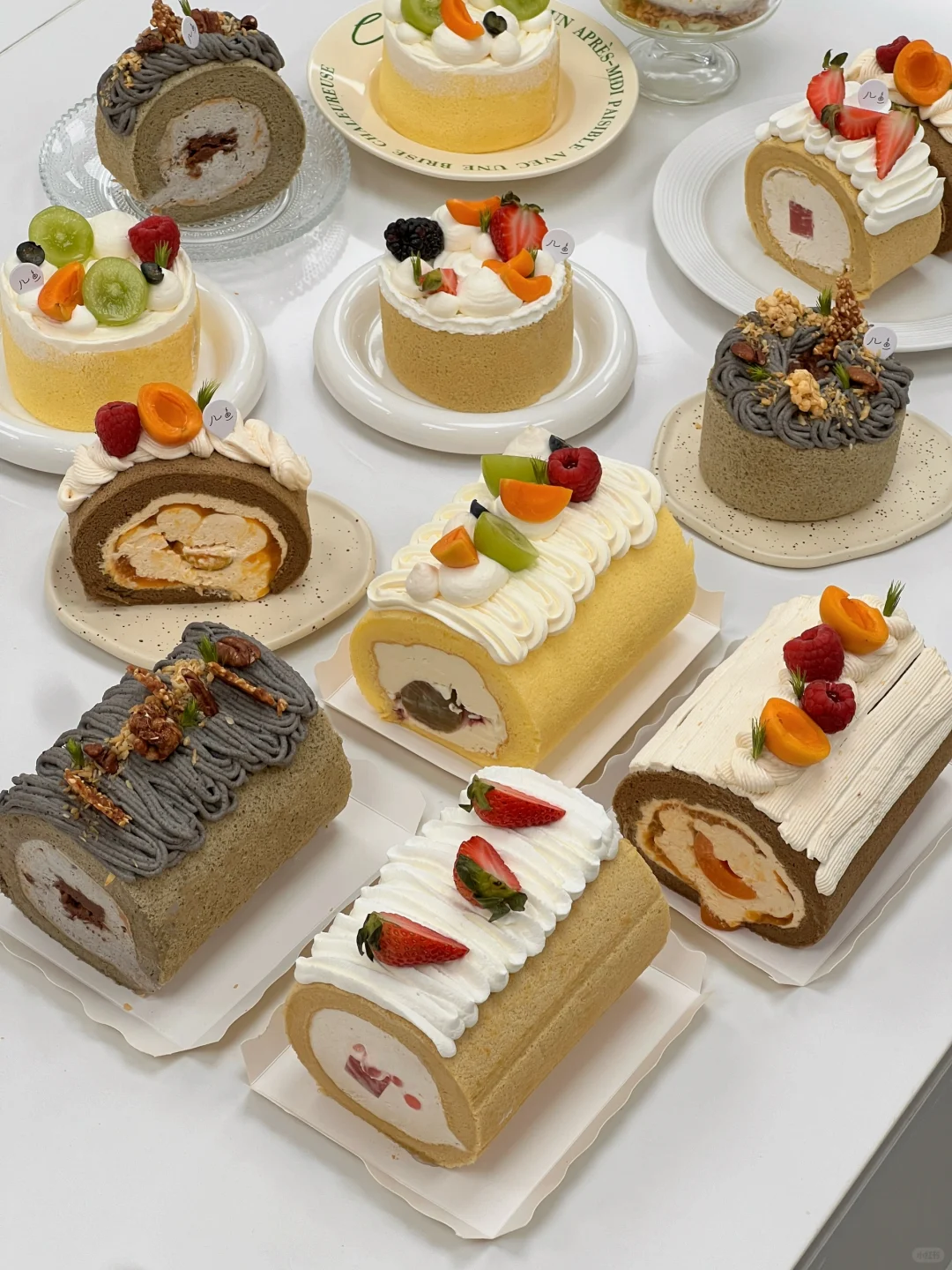 绵软细腻的蛋糕卷｜特调奶油配上浓郁夹心 完全满足我们的味蕾[哇R]