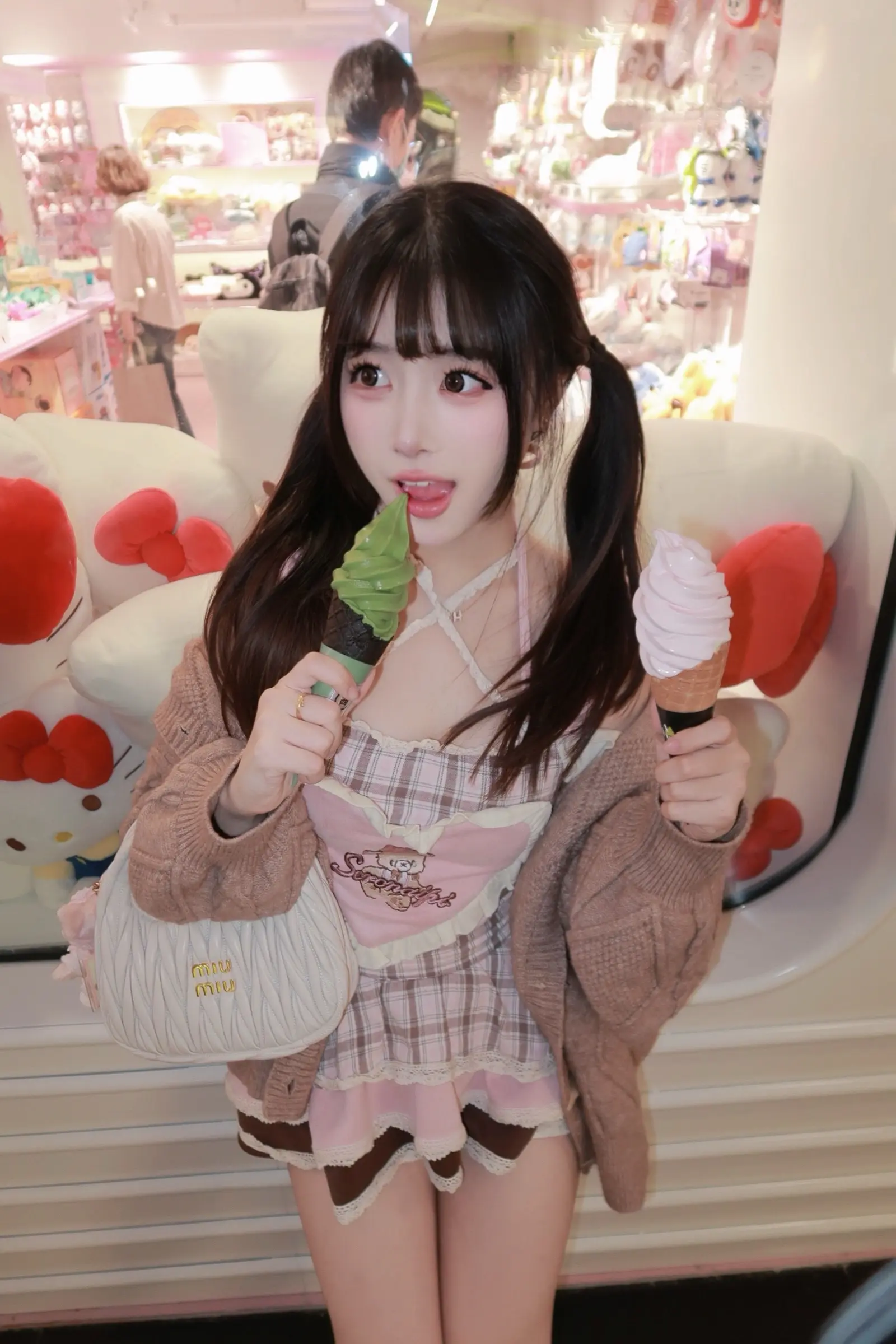 装可爱好难 但幸好。我是真的爱装๑> <๑