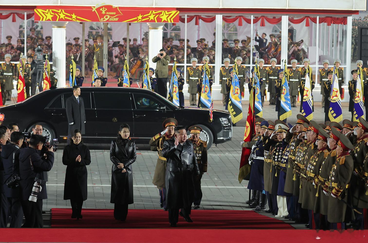 据朝中社2月26日报道，朝鲜举行朝鲜劳动党第九次代表大会纪念阅兵式。 